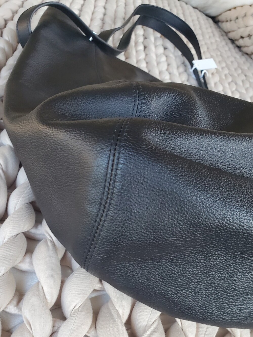 COS LARGE VERSATILE LEATHER SHOPPER IN BLACK PEBBLED LEATHER TOTE NWT $250 - Picture 10 of 16